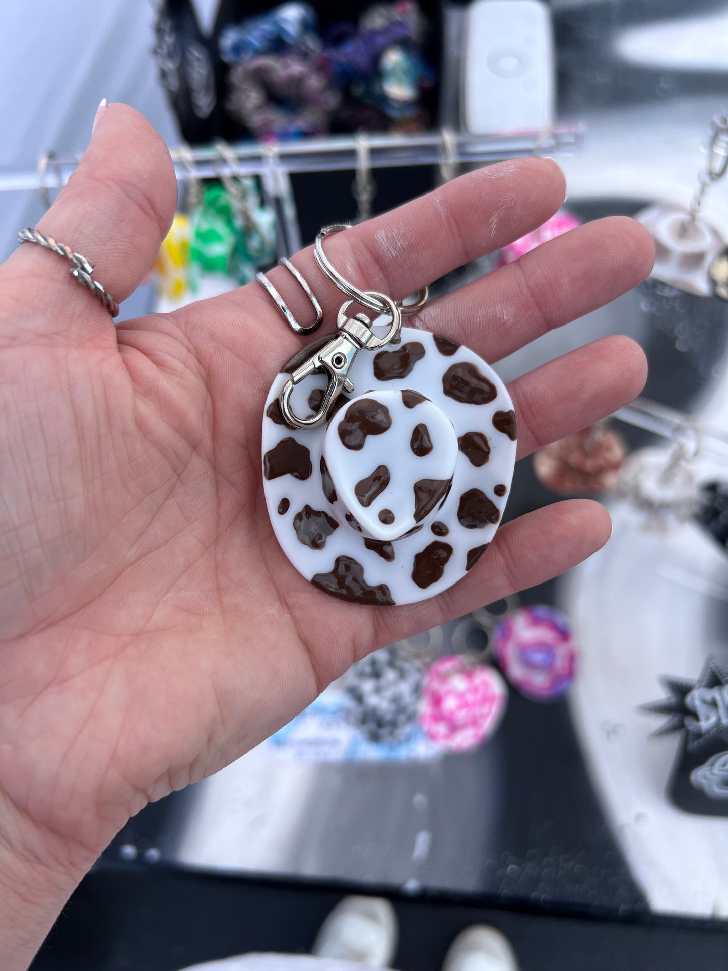 Cow Print Cowboy Hat Keychain (BROWN)