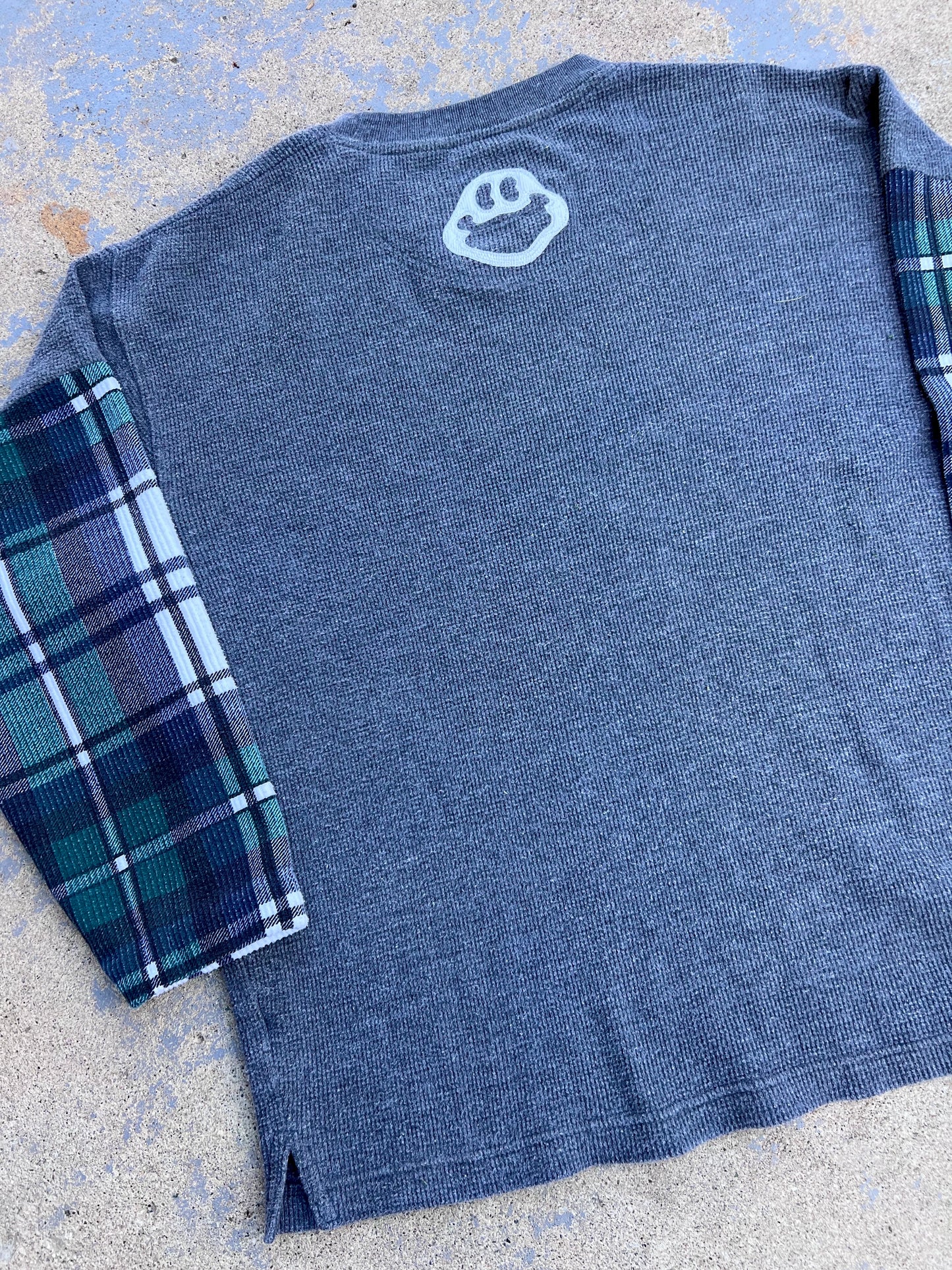 Detroit D Flannel + Henley Pull Over Top
