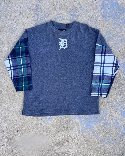 Detroit D Flannel + Henley Pull Over Top