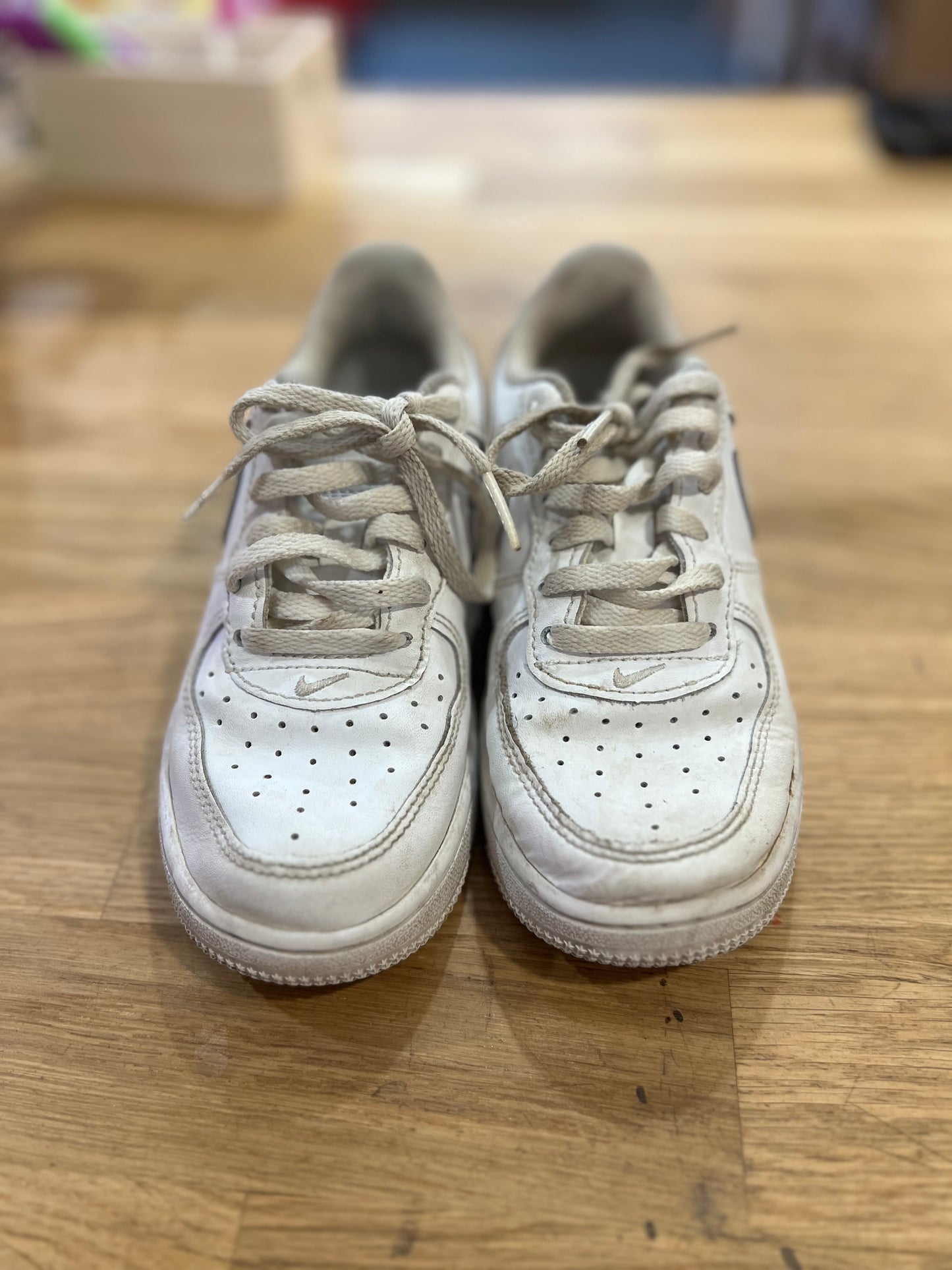 Nike Air Force One's (YOUTH)
