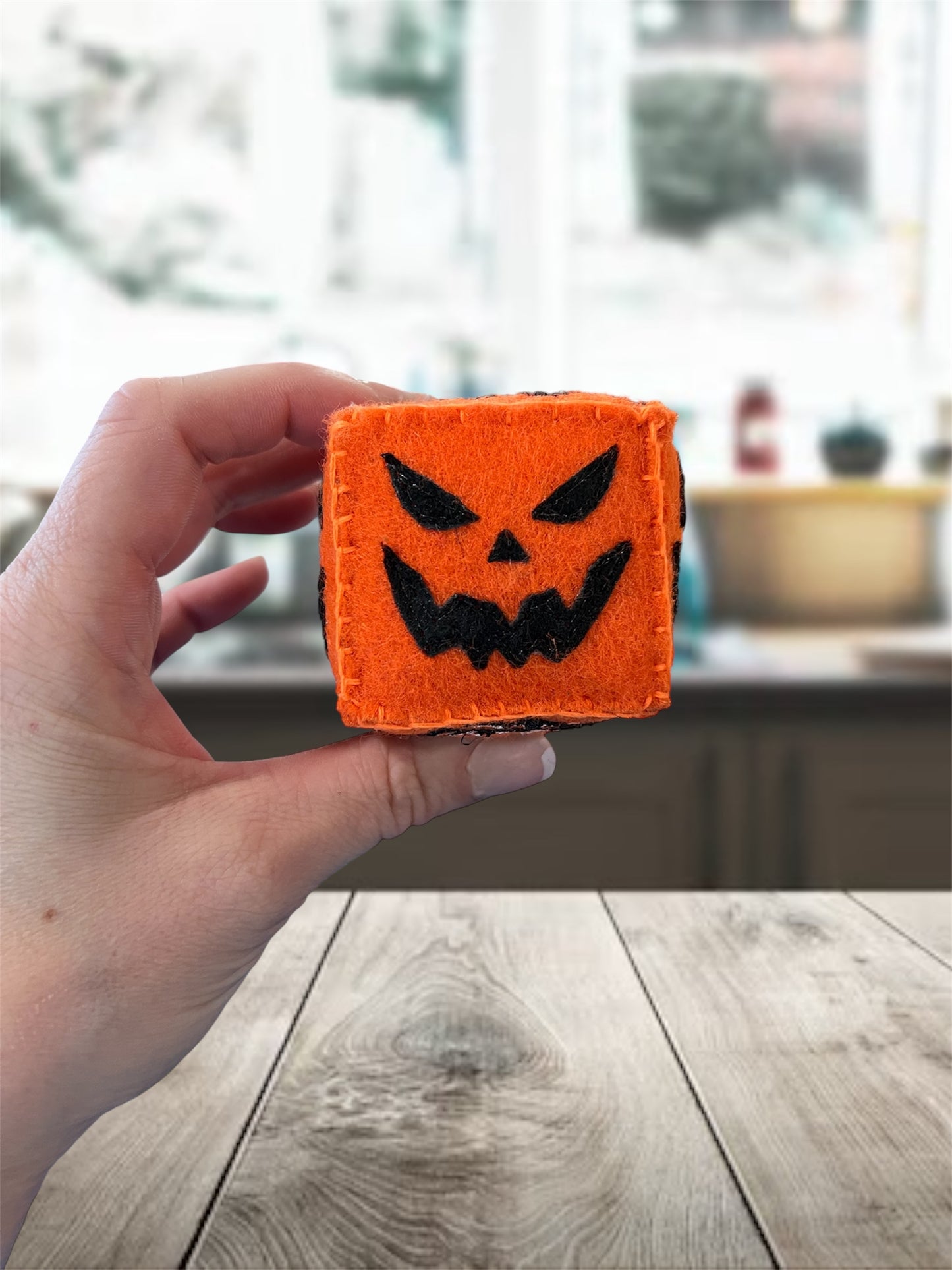 Jack-O-Lantern Felt Pin Cushion