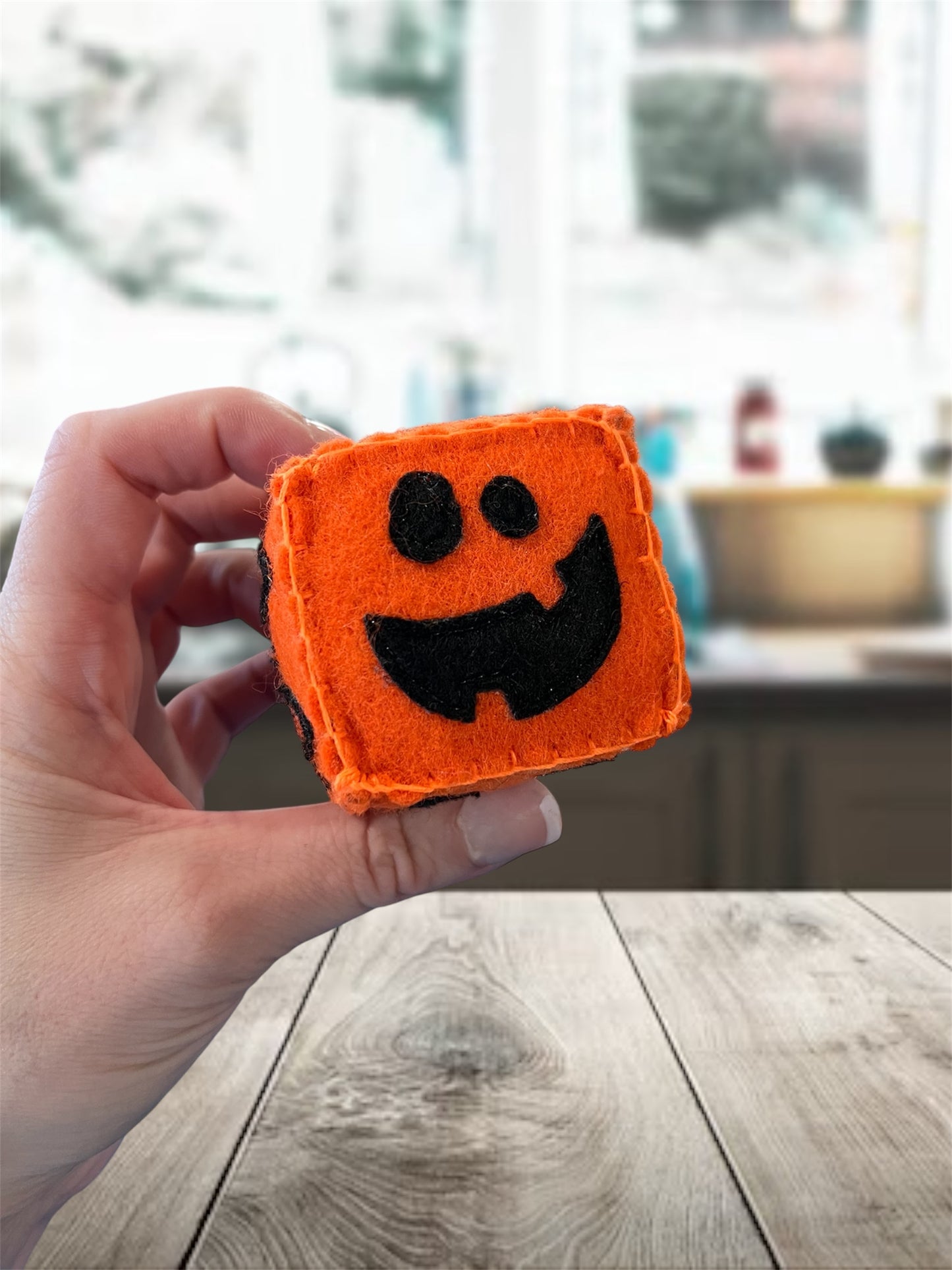 Jack-O-Lantern Felt Pin Cushion